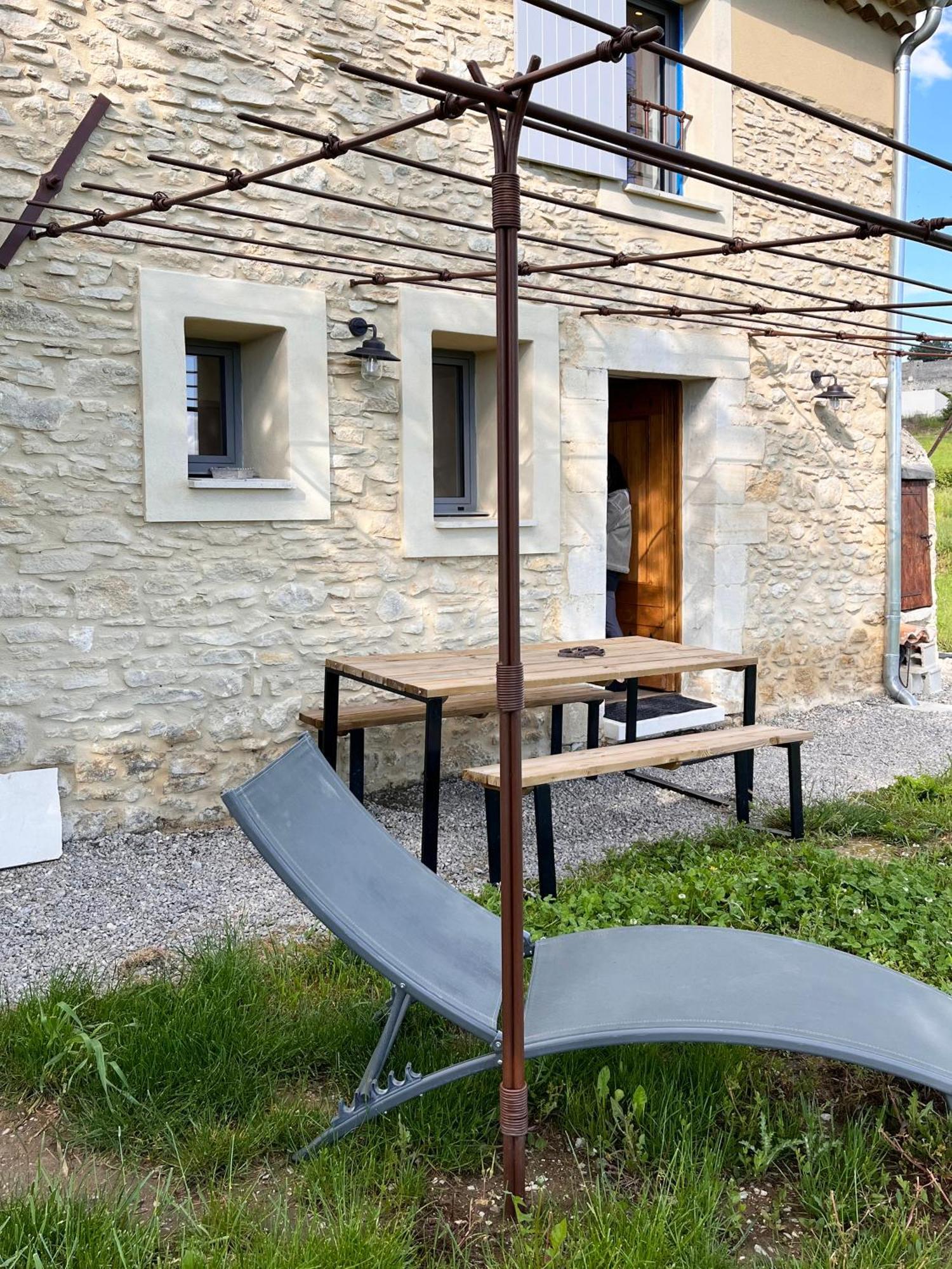 Вілла Le Petit Cabanon Provencal Mane  Екстер'єр фото