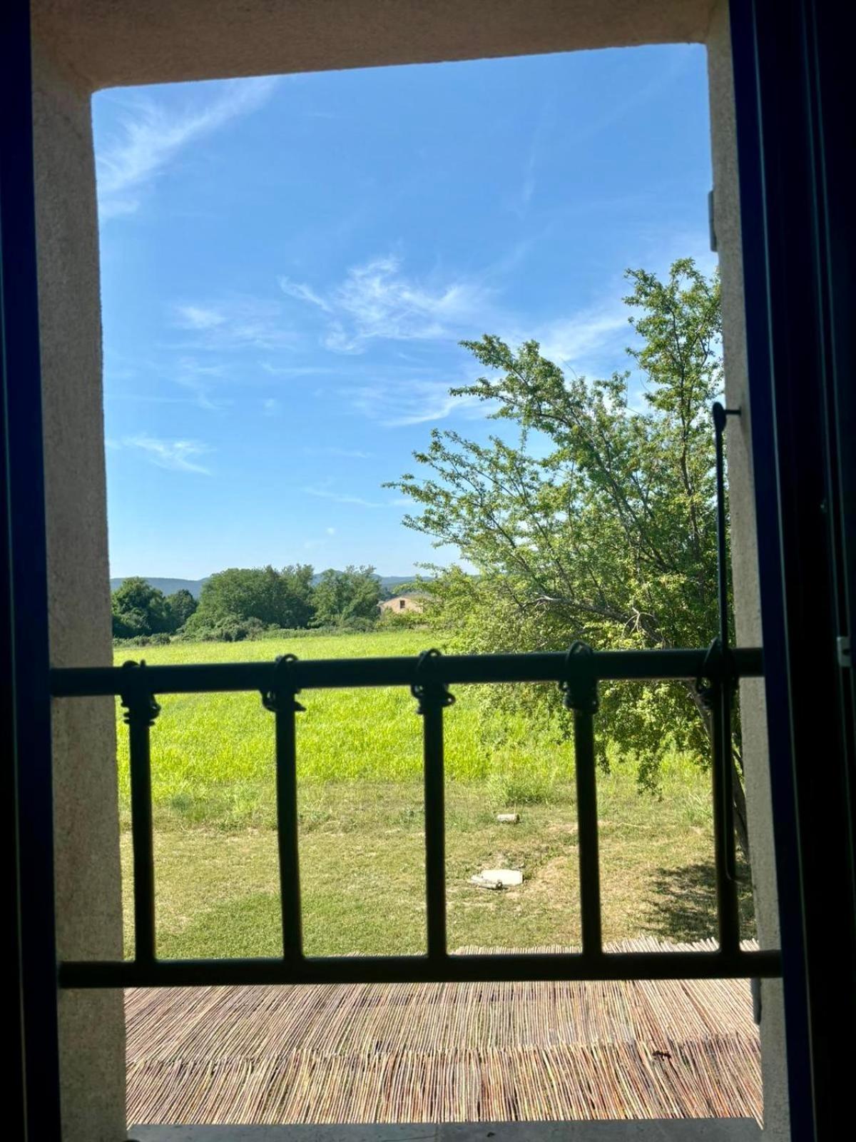 Вілла Le Petit Cabanon Provencal Mane  Екстер'єр фото